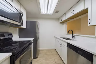 2401 Leon Street #303, Austin, TX 78705 - Photo 3