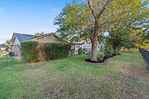 421 St Andrews St, Meadowlakes, TX 78654 - Photo 25