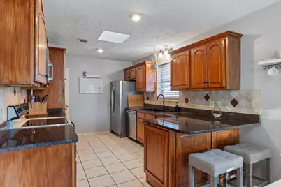 421 Saint Andrews Street, Meadowlakes, TX 78654 - Photo 9