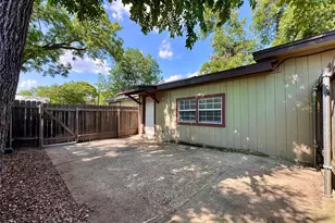 2103 E 16th St, Austin, TX 78702 - Photo 19