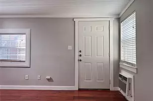 2103 E 16th St, Austin, TX 78702 - Photo 17