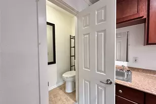 2103 E 16th St, Austin, TX 78702 - Photo 9