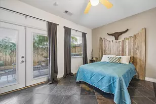 5719 Maxie St, Houston, TX 77007 - Photo 5