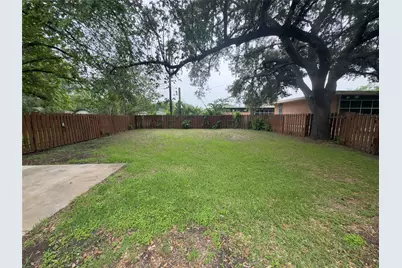 306 Bowie Street, Luling, TX 78648 - Photo 27