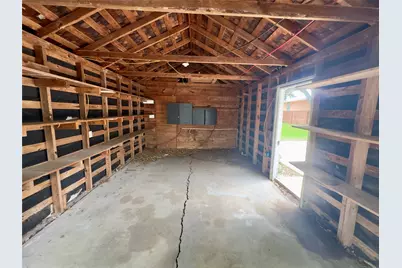 306 Bowie Street, Luling, TX 78648 - Photo 5