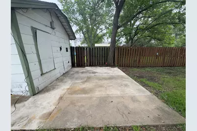 306 Bowie Street, Luling, TX 78648 - Photo 29