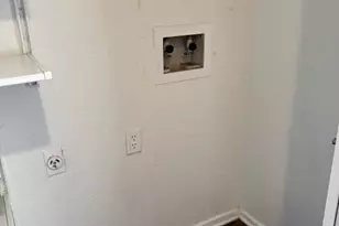 2018 W Rundberg Ln, Austin, TX 78758 - Photo 7