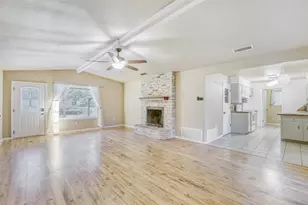 2114 Bel-Air Dr, Taylor, TX 76574 - Photo 5