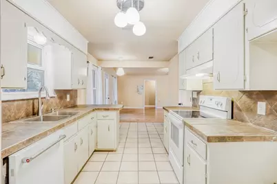 2114 Bel Air Drive, Taylor, TX 76574 - Photo 25