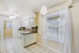 2114 Bel-Air Dr, Taylor, TX 76574 - Photo 21