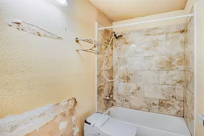2114 Bel Air Drive, Taylor, TX 76574 - Photo 29