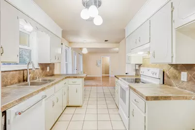 2114 Bel Air Drive, Taylor, TX 76574 - Photo 25