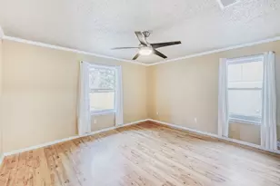 2114 Bel-Air Dr, Taylor, TX 76574 - Photo 9