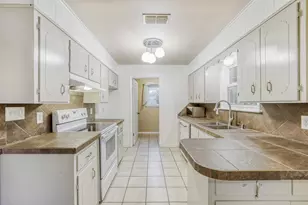 2114 Bel-Air Dr, Taylor, TX 76574 - Photo 23