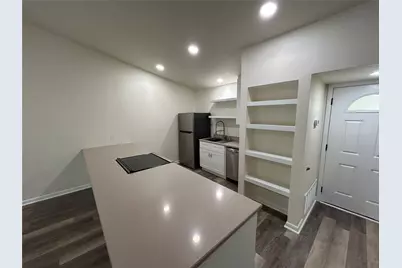 100 Bay Point Drive #8, Horseshoe Bay, TX 78657 - Photo 5