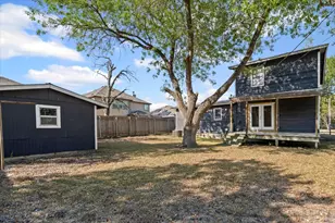 205 Cisneros St, Kyle, TX 78640 - Photo 15