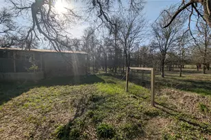 107 Patti Cove N, Bastrop, TX 78602 - Photo 5