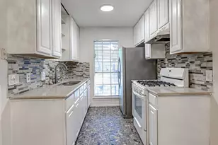 1013 Austin Highlands Blvd, Austin, TX 78745 - Photo 9