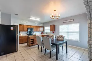 114 Almquist St, Hutto, TX 78634 - Photo 9