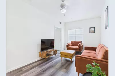 911 W 22nd Street #405, Austin, TX 78705 - Photo 3