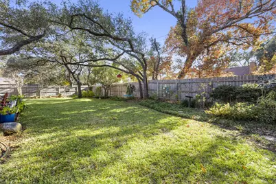 4507 Balcones Woods Drive, Austin, TX 78759 - Photo 17