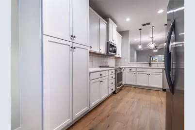 102 Elmwood Drive, New Braunfels, TX 78130 - Photo 15