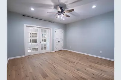 102 Elmwood Drive, New Braunfels, TX 78130 - Photo 5