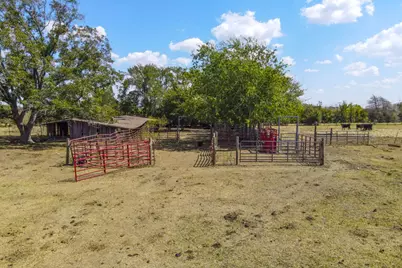 3995 County Road 405, Lexington, TX 78947 - Photo 35