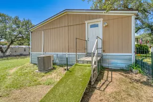 122 Heritage Dr, Johnson City, TX 78636 - Photo 33