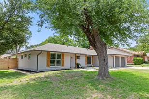 911 Cripple Creek Dr, Austin, TX 78758 - Photo 3