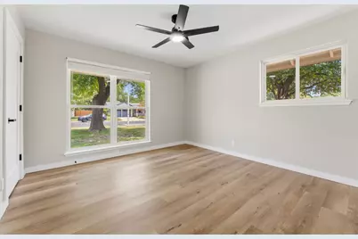 911 Cripple Creek Drive, Austin, TX 78758 - Photo 17