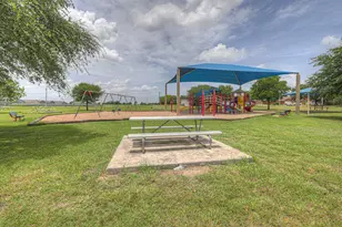 401 Summerside Ave, Lockhart, TX 78644 - Photo 35