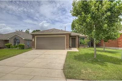 401 Summerside Avenue, Lockhart, TX 78644 - Photo 3