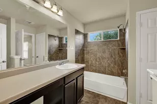 401 Summerside Ave, Lockhart, TX 78644 - Photo 17