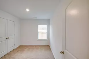 609 Riverdale Dr, Jarrell, TX 76537 - Photo 11