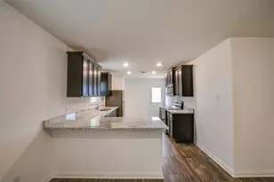 609 Riverdale Dr, Jarrell, TX 76537 - Photo 5