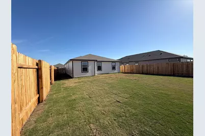 105 Honey Bee Road, Jarrell, TX 76537 - Photo 5