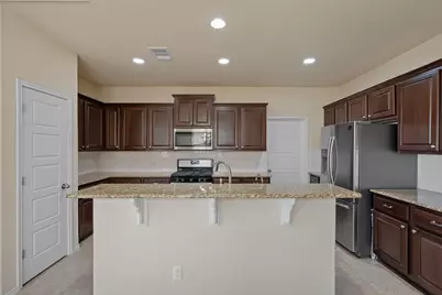 104 Buescher Cove, Hutto, TX 78634 - Photo 7