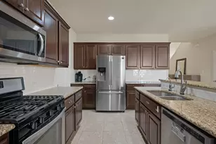 104 Buescher Cove, Hutto, TX 78634 - Photo 9