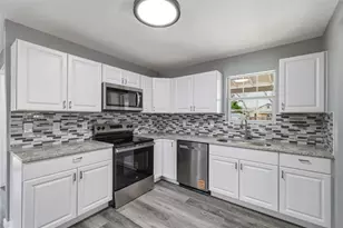 2258 W Mill St, New Braunfels, TX 78130 - Photo 9