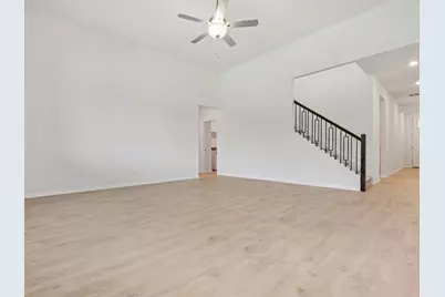 142 Divisadero Drive, Hutto, TX 78634 - Photo 3