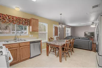 203 Pheasant Trail, Bastrop, TX 78602 - Photo 11