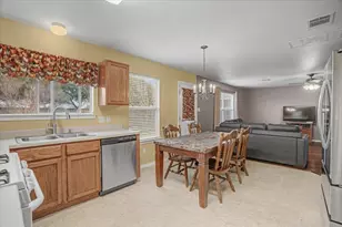 203 Pheasant Trail, Bastrop, TX 78602 - Photo 11