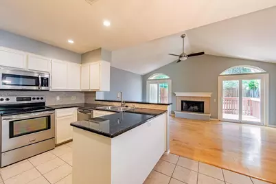 6616 Mesa Hollow Drive, Austin, TX 78750 - Photo 5
