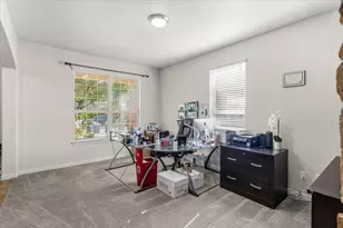 117 E Emory Fields Dr, Hutto, TX 78634 - Photo 29