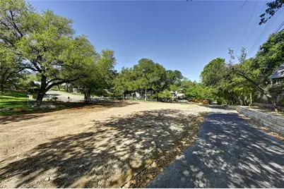 2000-2A Breeze Hollow, Austin, TX 78741 - Photo 11