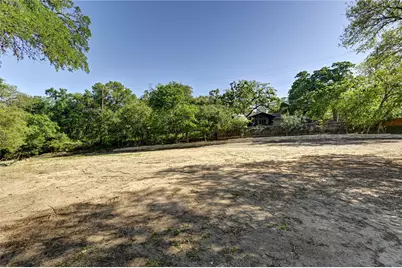 2000-2A Breeze Hollow, Austin, TX 78741 - Photo 13