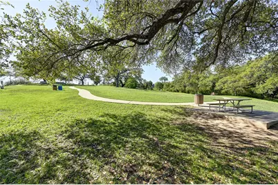 2000-2A Breeze Hollow, Austin, TX 78741 - Photo 17