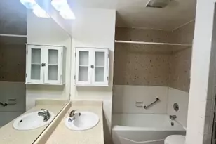 728 W San Antonio St, Lockhart, TX 78644 - Photo 13