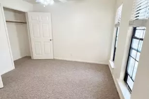 728 W San Antonio St, Lockhart, TX 78644 - Photo 9